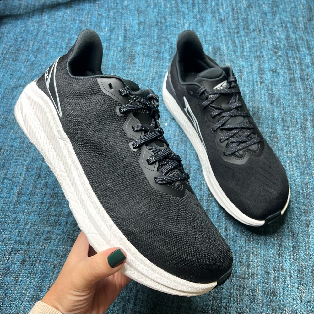 Altra Experience Form Running Shoes in Black White Men's Size 11 Sneakers